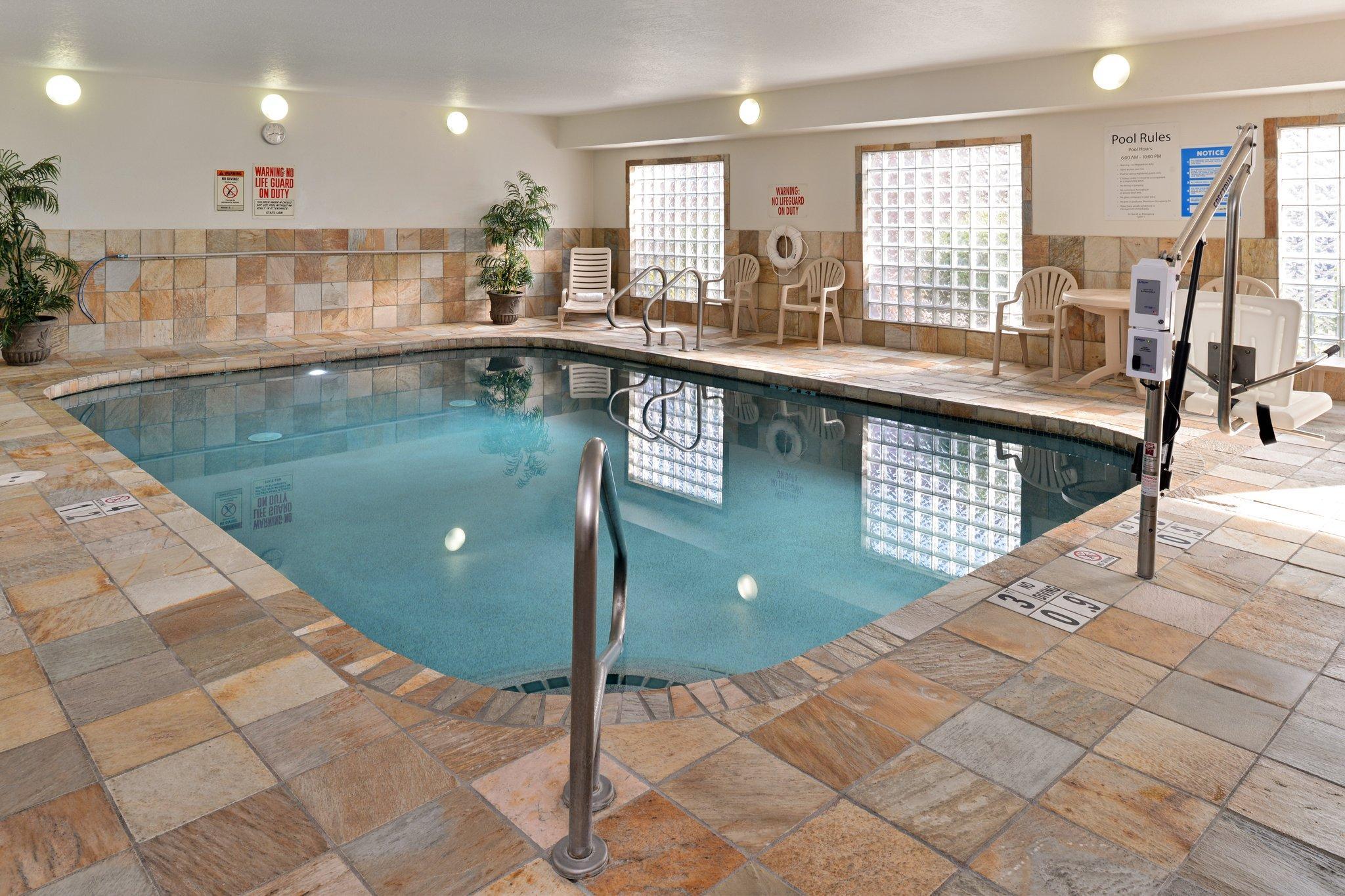 Clarion Pointe Medford Hotel Eksteriør billede