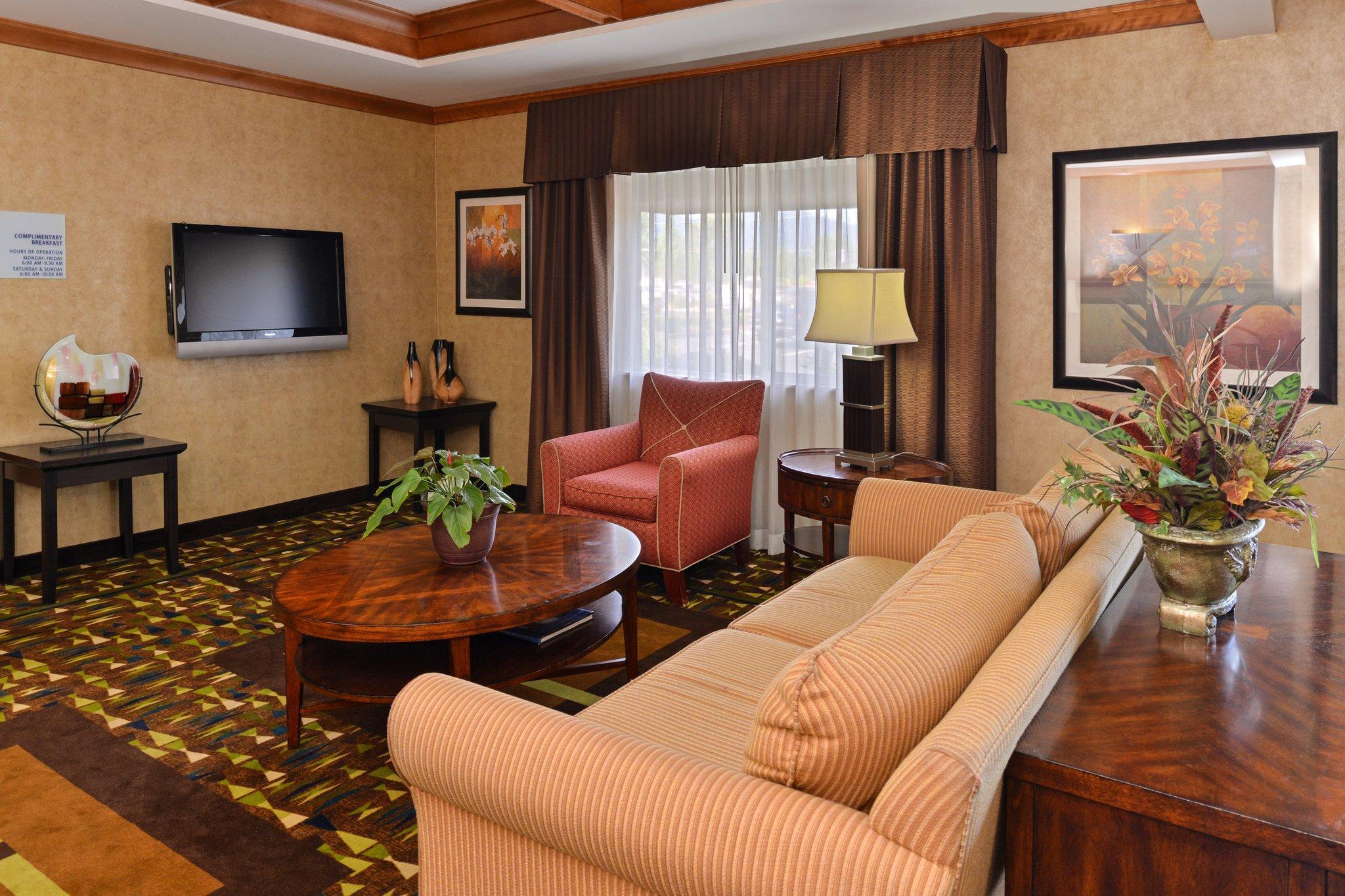 Clarion Pointe Medford Hotel Eksteriør billede