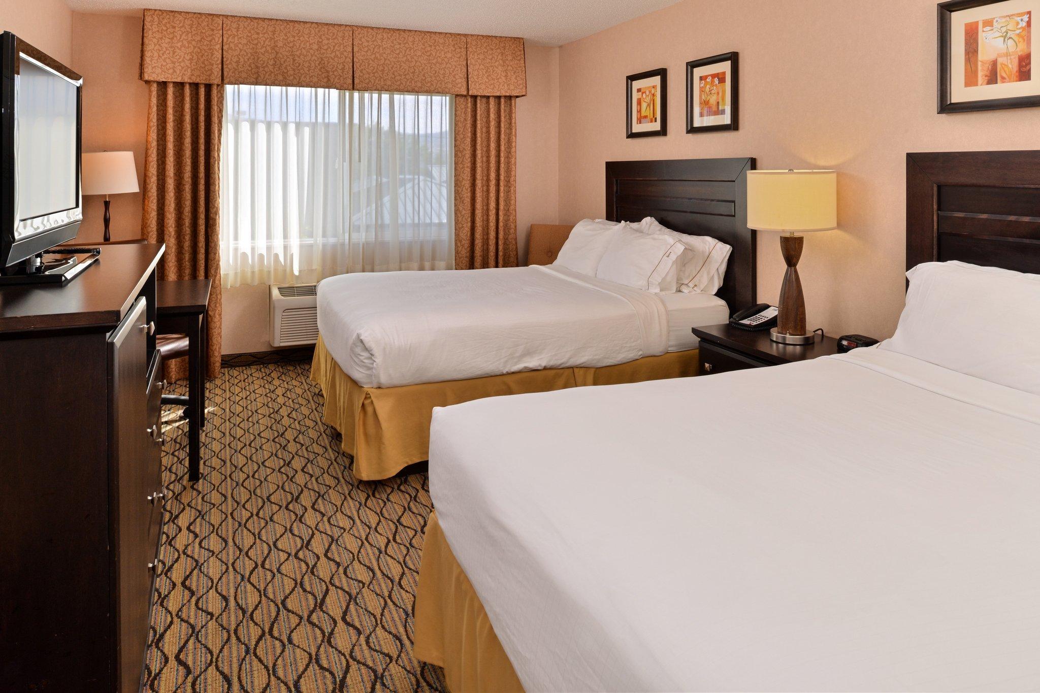 Clarion Pointe Medford Hotel Eksteriør billede